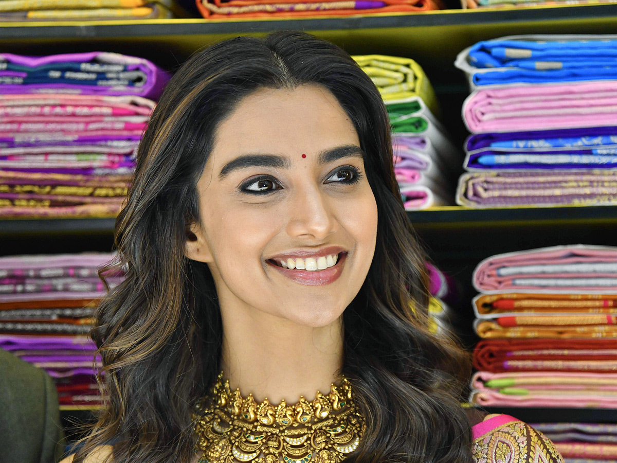 Hero Teja Sajja, Actress Meenakshi Chaudhary Launches Shopping Mall Photos18