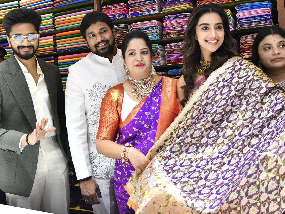 Hero Teja Sajja, Actress Meenakshi Chaudhary Launches Shopping Mall Photos7