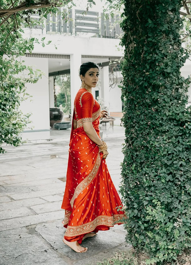 Inside Photos : Samantha And Raj Nidimoru Mehendi Pics Goes Viral11