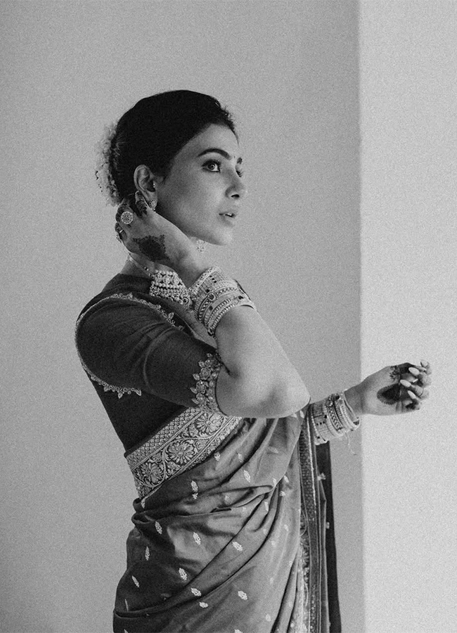 Inside Photos : Samantha And Raj Nidimoru Mehendi Pics Goes Viral12