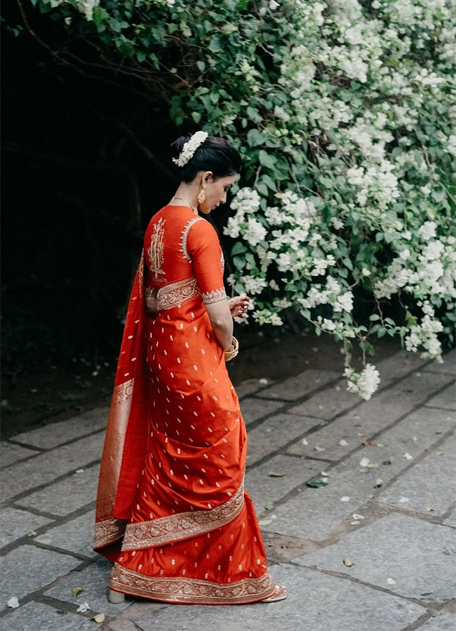 Inside Photos : Samantha And Raj Nidimoru Mehendi Pics Goes Viral3