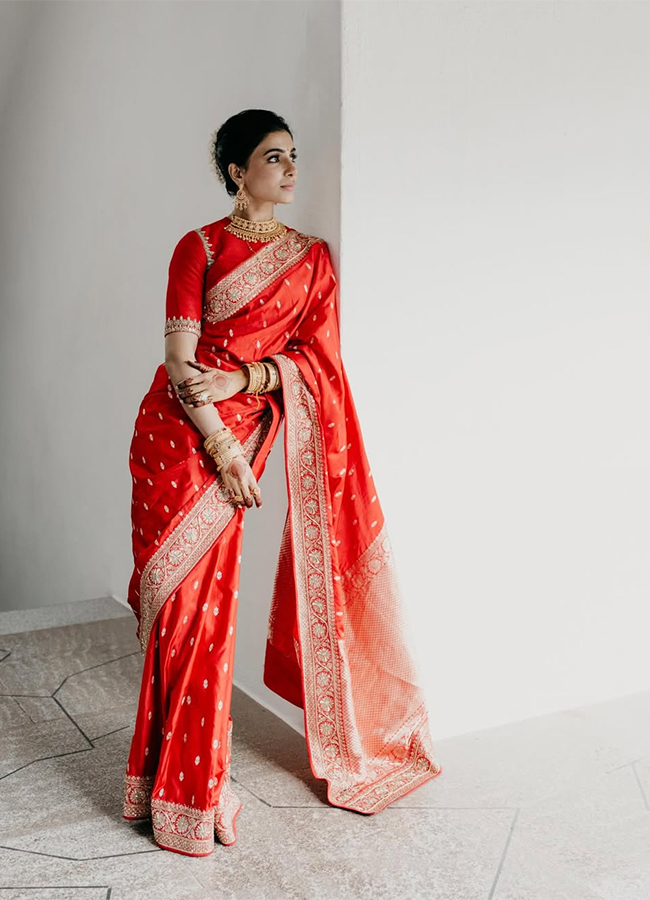 Inside Photos : Samantha And Raj Nidimoru Mehendi Pics Goes Viral5