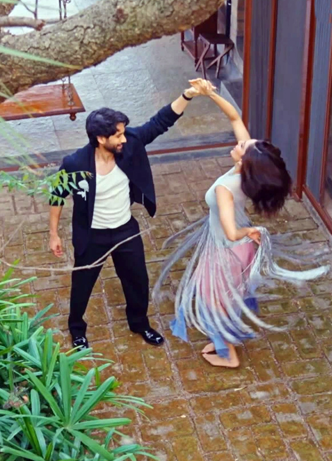 Chaitu-Sobhitha First Wedding Anniversary Special Photos16