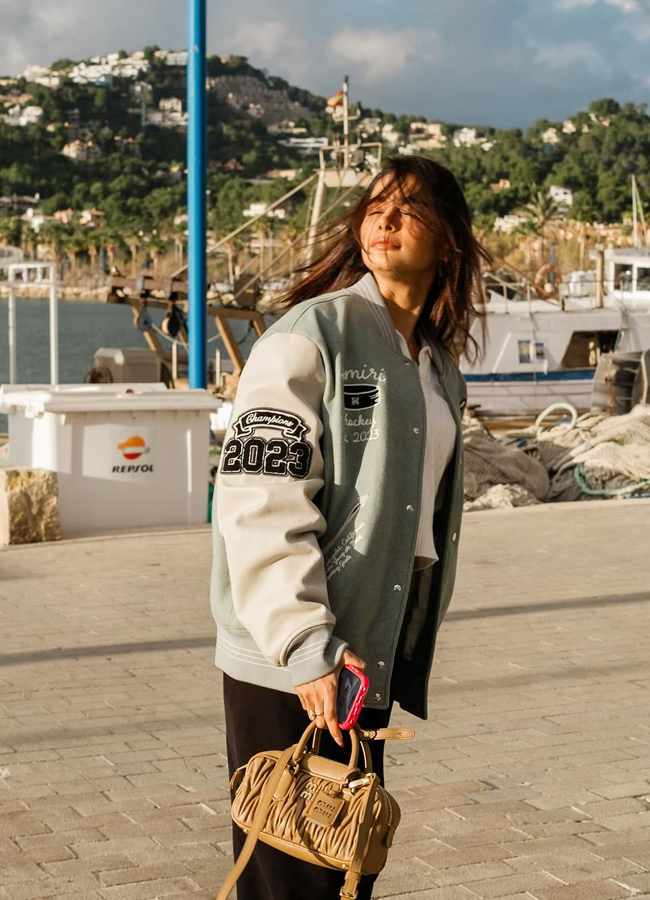 Pooja Hegde shares winter season photos14