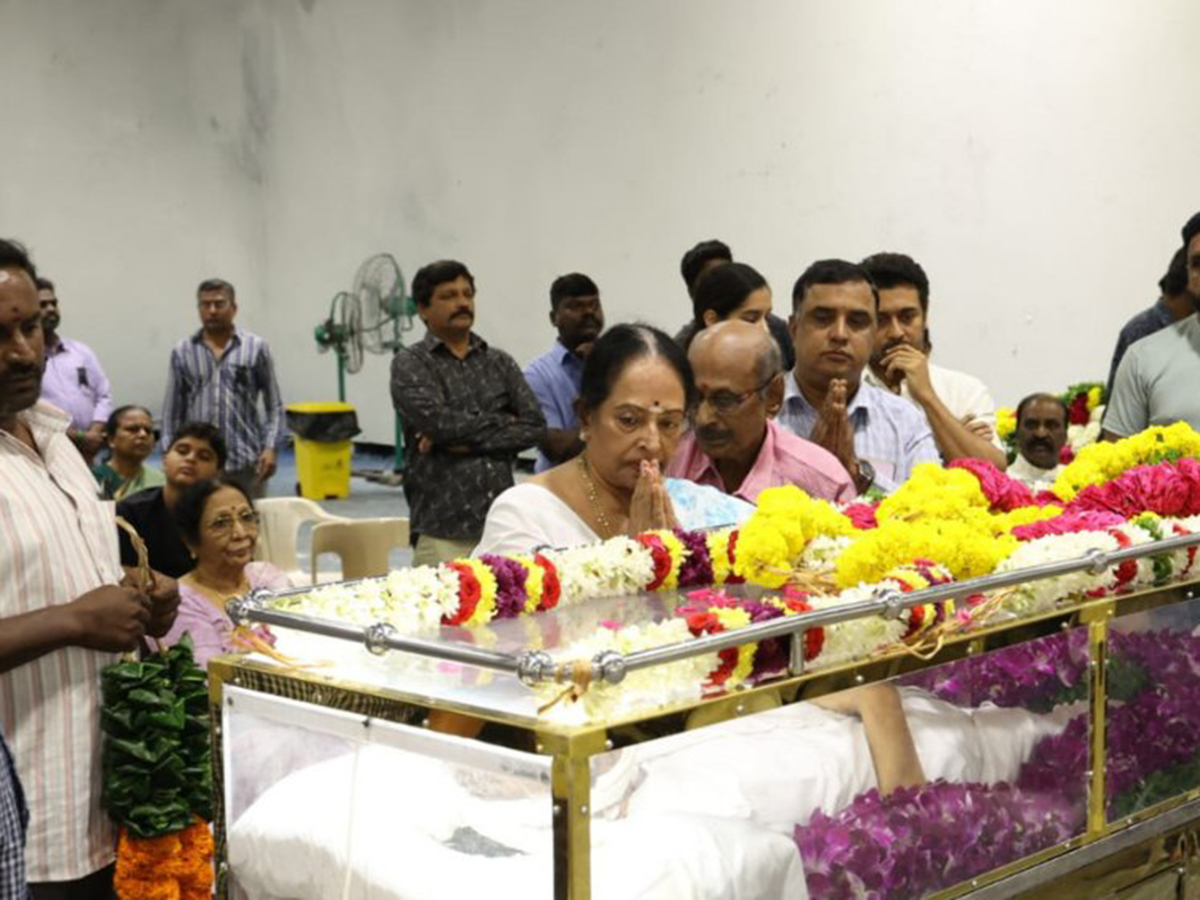 Rajinikanth And Suriya Vishal and more pay homage to AVM Saravanan12