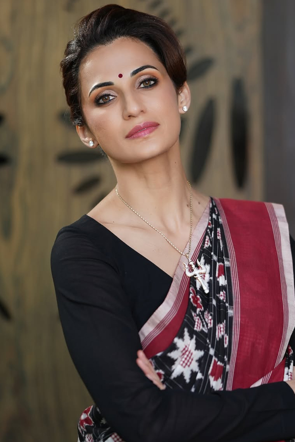 Samanthas friend Shilpa Reddy looks beautiful in A colorful saree Photos2