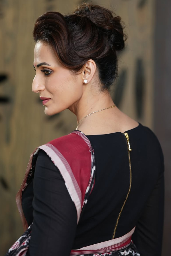 Samanthas friend Shilpa Reddy looks beautiful in A colorful saree Photos9