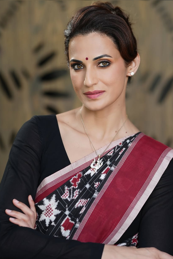 Samanthas friend Shilpa Reddy looks beautiful in A colorful saree Photos10