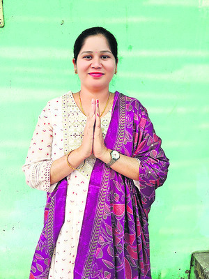 అక్కడందరూ బంధువులే..4