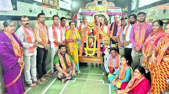 దత్త కుటీరంలో వేడుకలు1