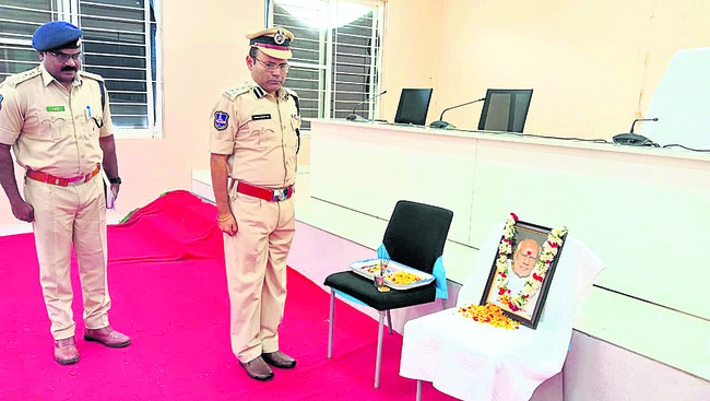 కనీస పెన్షన్‌    రూ.10వేలు ఇవ్వాలి2