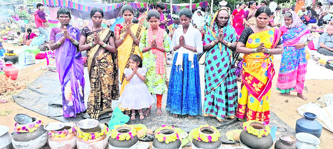మార్మోగిన గోవిందనామస్మరణ 
1
