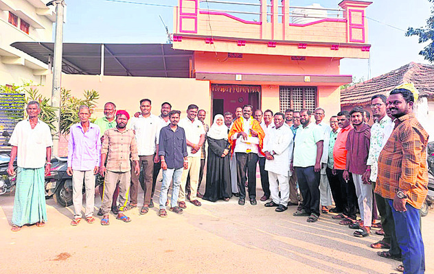 రెండో రోజు నామినేషన్ల జోరు1