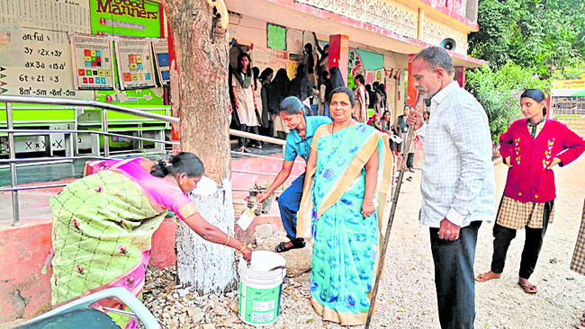 మెగా..పెద్ద దగా 1