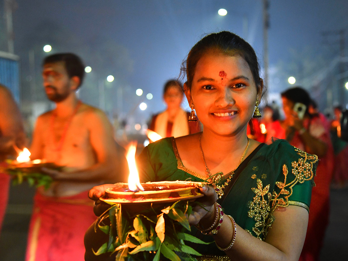 Kalasa Jyothi Utsav Grandly Performed At Vijayawada Indrakeeladri Hill5