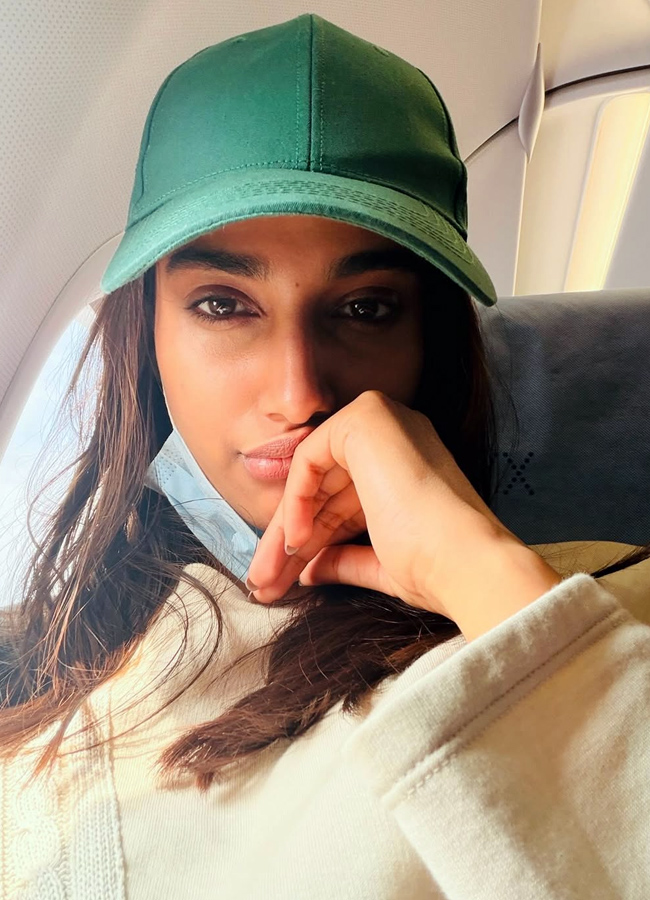 Meenakshi Chowdhury with sweet memories of this year.. Photos12