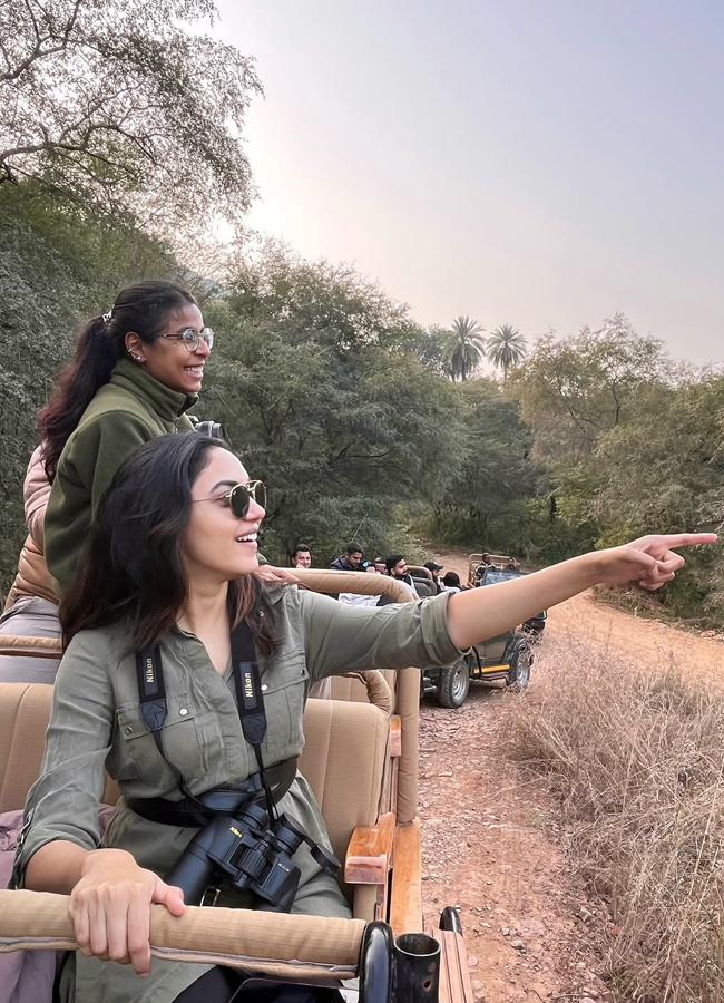 Telugu top actress ritu varma safari trip in Rajasthan (Photos)8