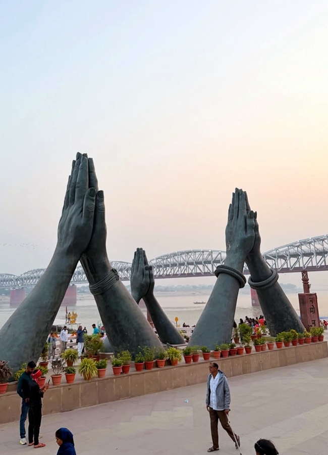 Sara Tendulkar's Varanasi trip (photos)3