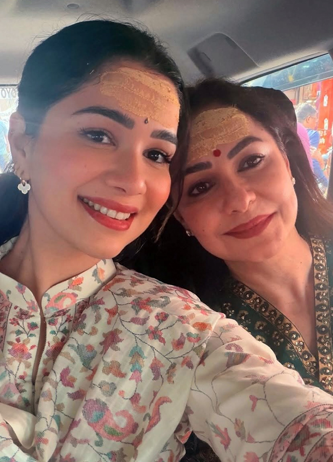 Sara Tendulkar's Varanasi trip (photos)7