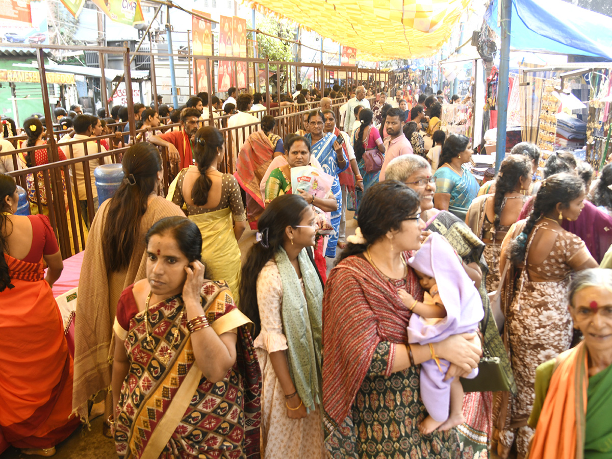 Sri Kanaka Mahalakshmi Ammavari Margasira Masotsavalu In Visakhapatnam19