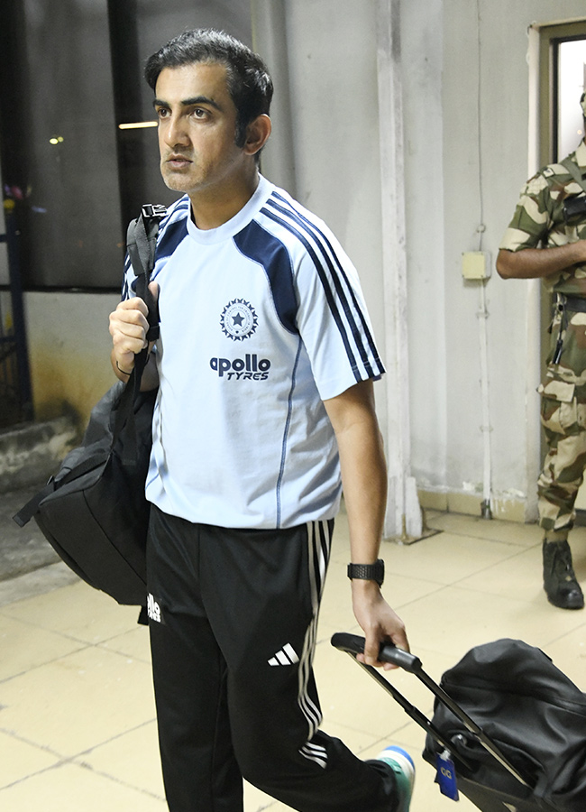 Visakhapatnam ahead of the 3rd ODI cricket match against South Africa14