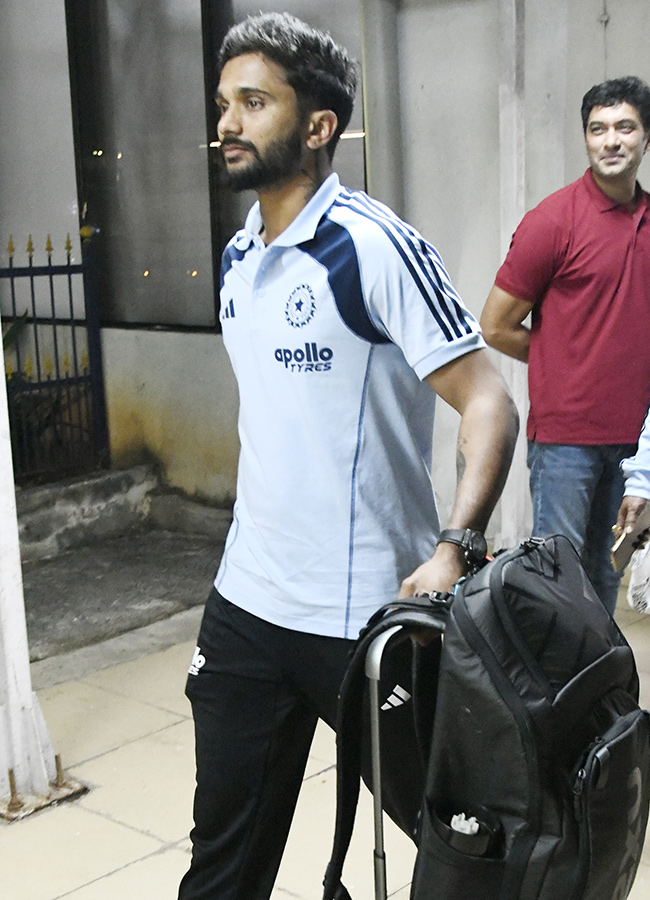 Visakhapatnam ahead of the 3rd ODI cricket match against South Africa23