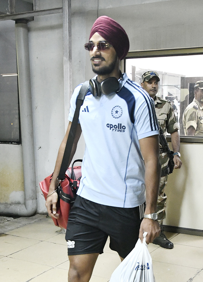 Visakhapatnam ahead of the 3rd ODI cricket match against South Africa24