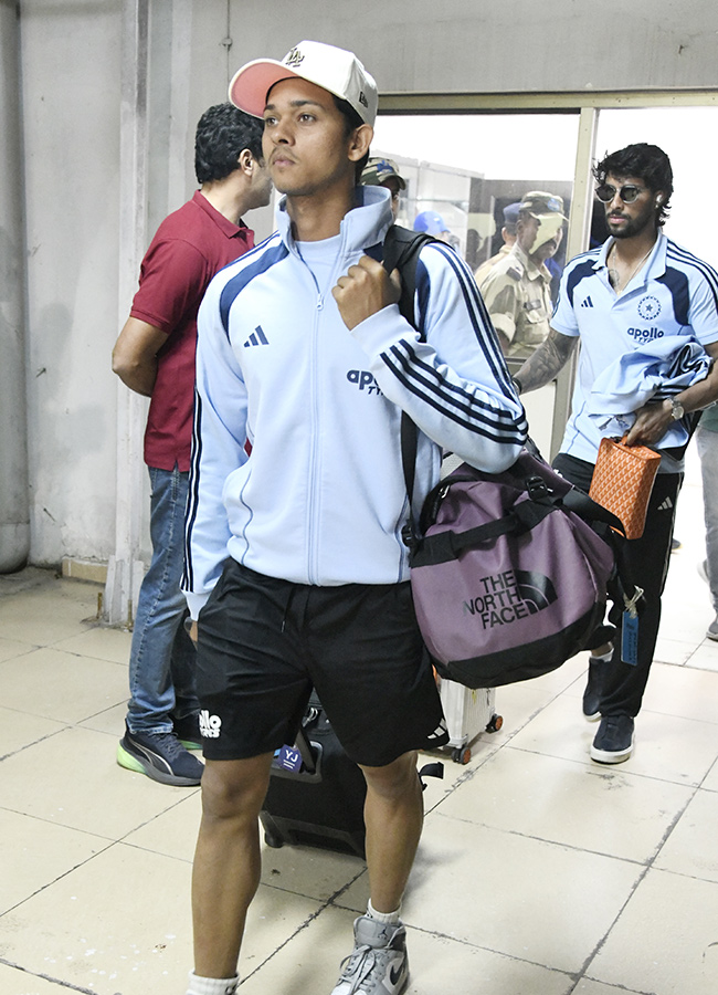 Visakhapatnam ahead of the 3rd ODI cricket match against South Africa8
