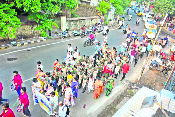 ప్రపంచ విజేతకు పట్టాభిషేకం1