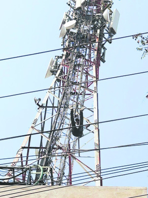 దళితుల భూములు లాక్కోవద్దు1