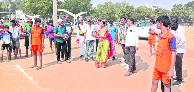 ఎన్నికల విధులు పకడ్బందీగా నిర్వహించాలి2