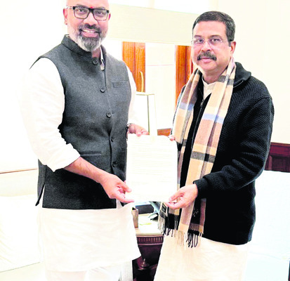 కేంద్ర మంత్రిని కలిసిన ఎంపీ
2