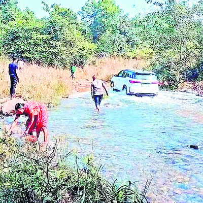 ఎమ్మెల్యేపై గ్రామస్తుల ఆగ్రహం 1