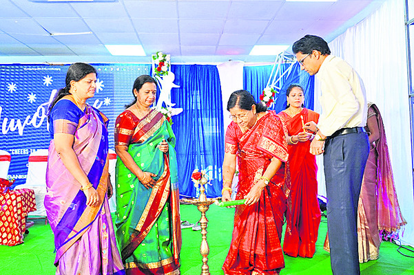 పాడేరు వైద్య కళాశాలకు పూర్తి సహకారం1