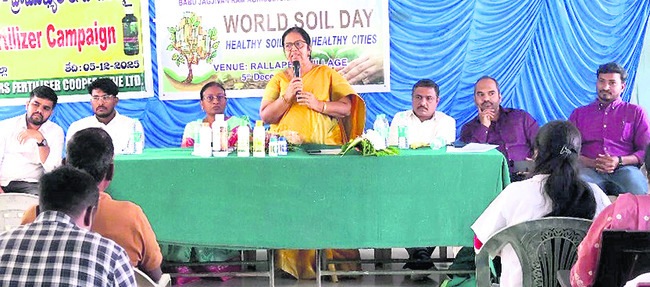 ఎన్నికలు ప్రశాంతంగా   నిర్వహించాలి
2