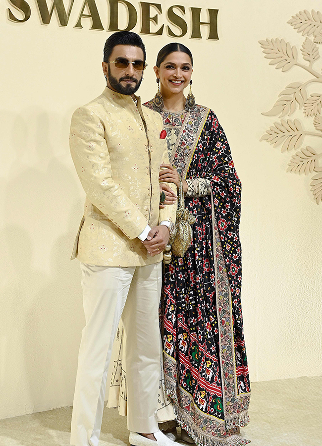 Decembering at Swadesh event in Mumbai11