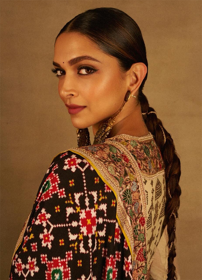 Decembering at Swadesh event in Mumbai18