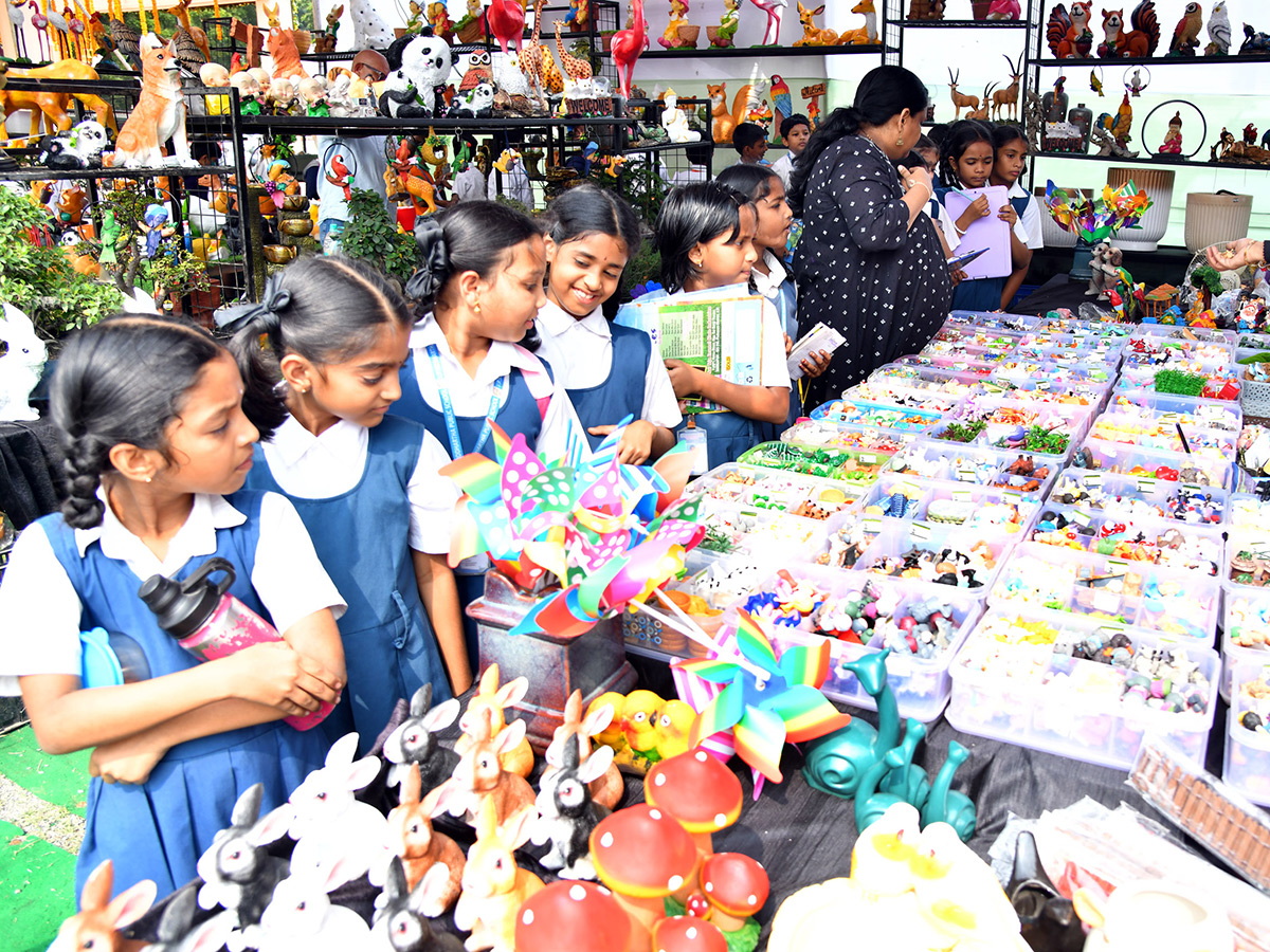 Impressive fruit and flower display at Vijayawada2