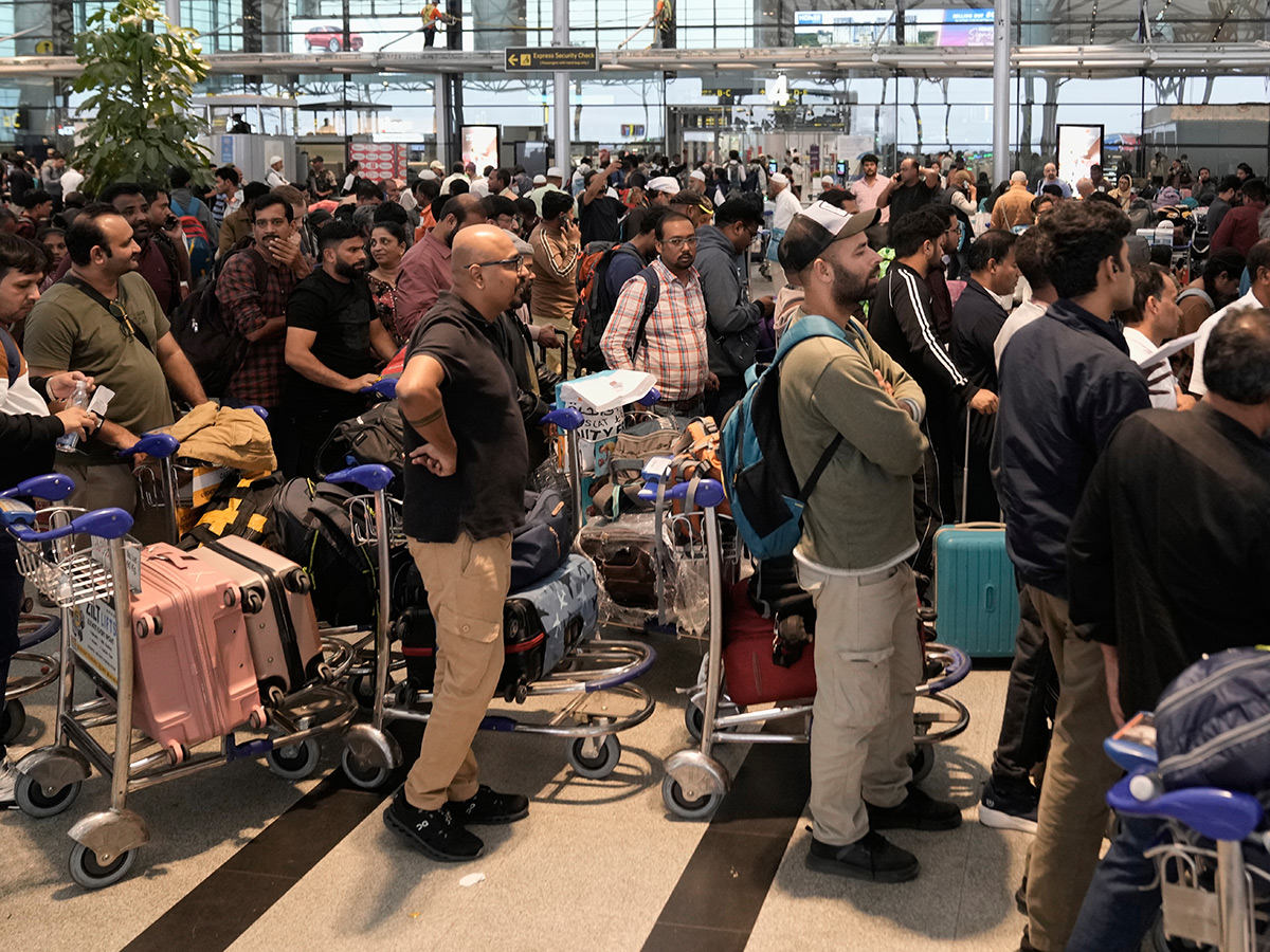 Passengers : Indigo Airlines Flights Were Cancelled HD Photos10
