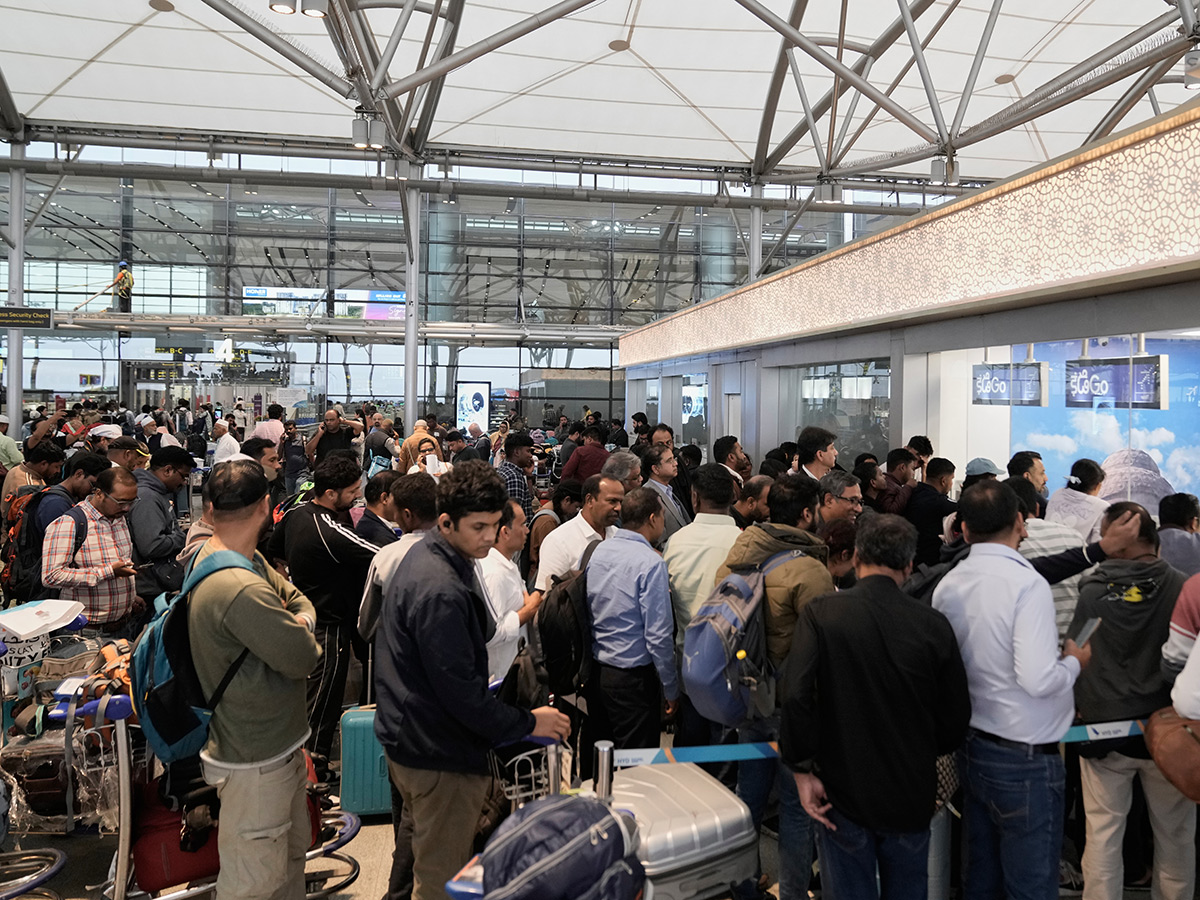 Passengers : Indigo Airlines Flights Were Cancelled HD Photos11
