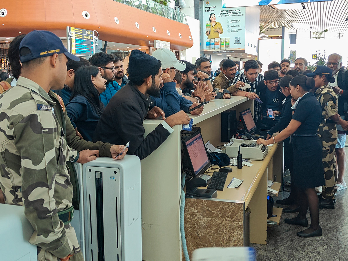 Passengers : Indigo Airlines Flights Were Cancelled HD Photos19