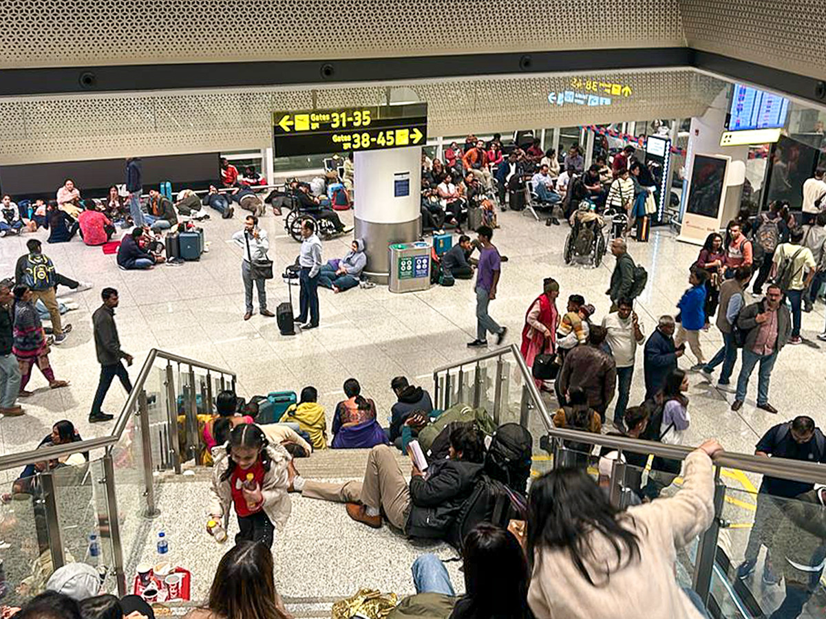 Passengers : Indigo Airlines Flights Were Cancelled HD Photos4