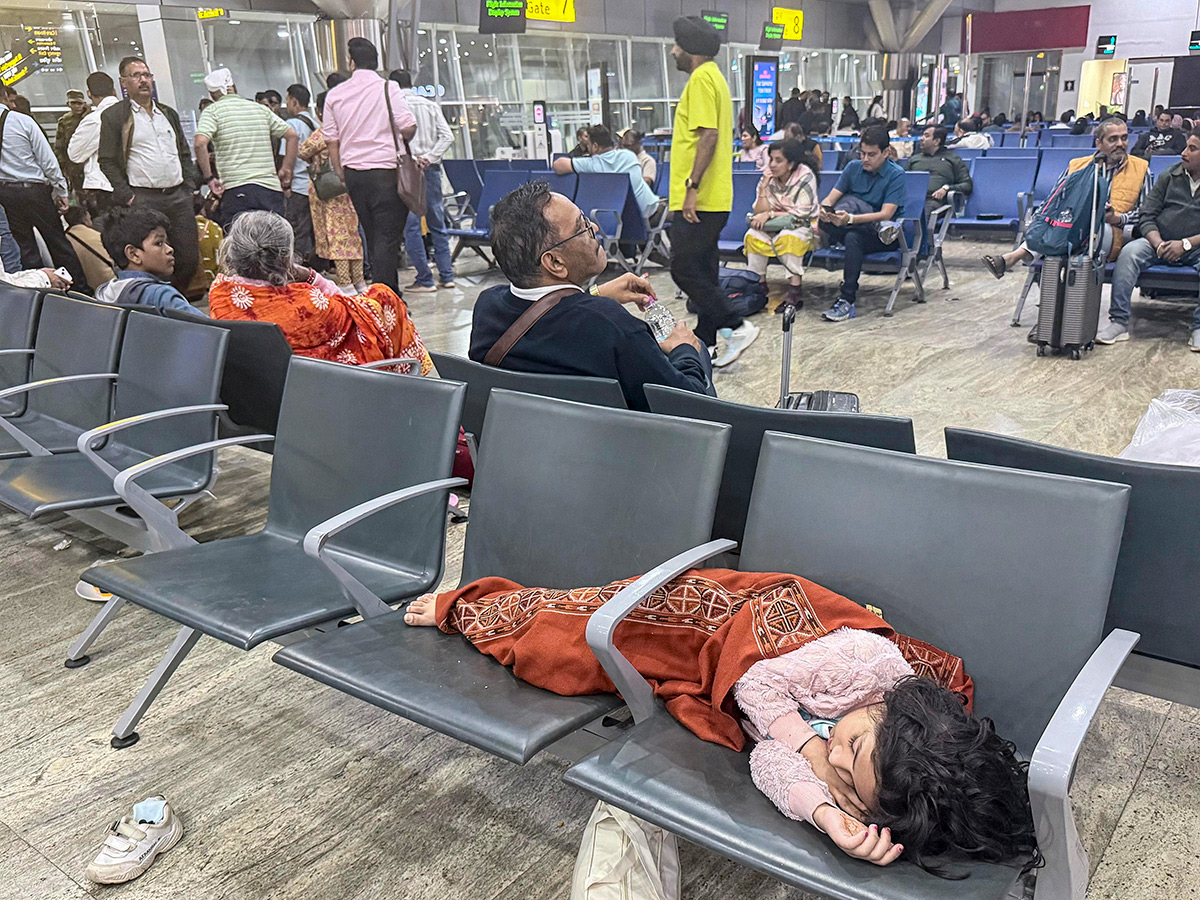 Passengers : Indigo Airlines Flights Were Cancelled HD Photos6