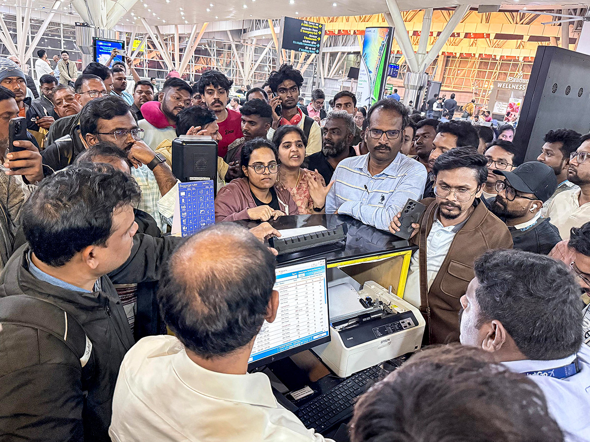 Passengers : Indigo Airlines Flights Were Cancelled HD Photos9