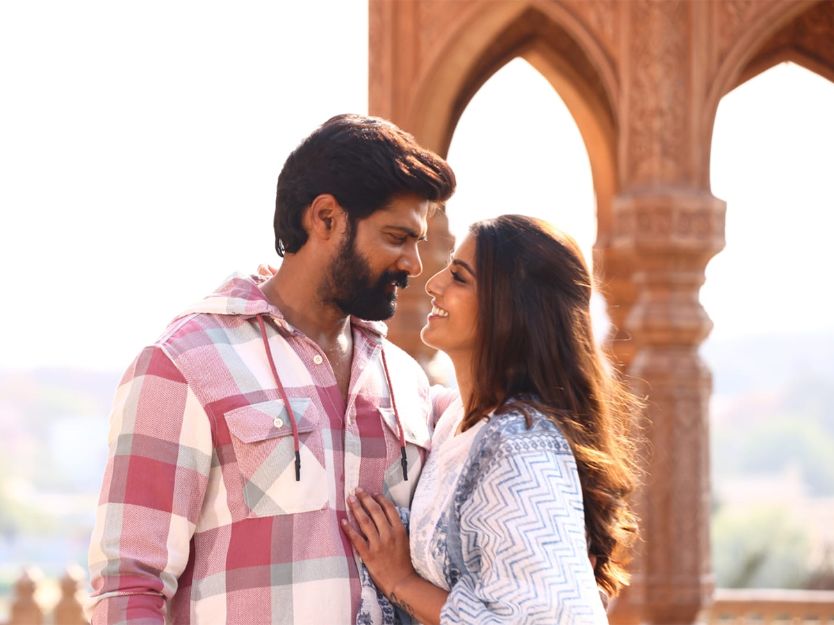 Varalaxmi Sarathkumar Police Complaint Movie Photos4