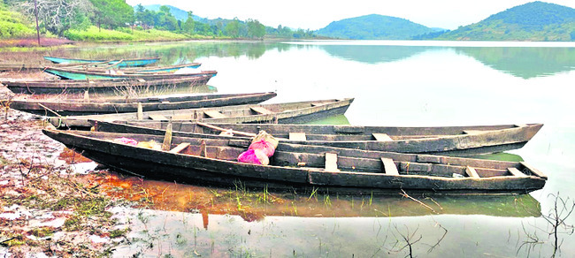 మత్స్యగెడ్డ పరివాహక ప్రాంతాల్లో గిరిజన మత్స్యకారులు ప్ర1