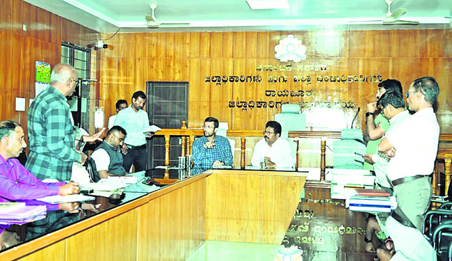 గస్తీ పోలీసులకు దొంగల ముఠా బెదిరింపులు 2