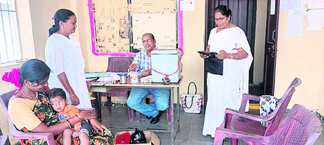 హోంగార్డుల సేవలు వెలకట్టలేనవి1