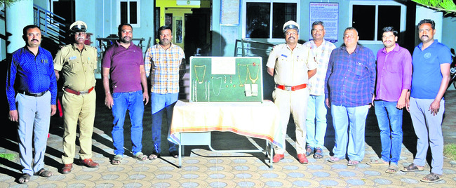 మహిళా దొంగ అరెస్టు1