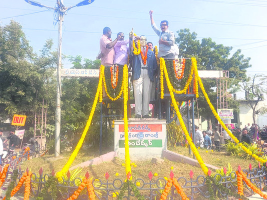 స్వేచ్ఛ, స్వాతంత్య్రాలు అంబేడ్కర్‌ చలవే3